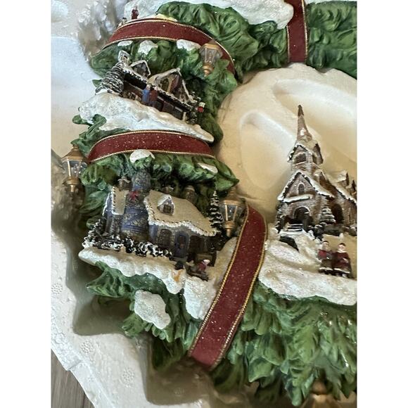 Thomas Kinkade Christmas Village Wreath Hamilton Collection - Picture 8 of 16